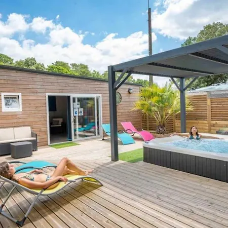 4 Etoiles - Piscine - Efbdfb キャンプ場